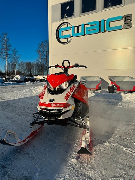 Ski-Doo Summit Expert 154 850 e-tec SHOT - 2020 2 of 6