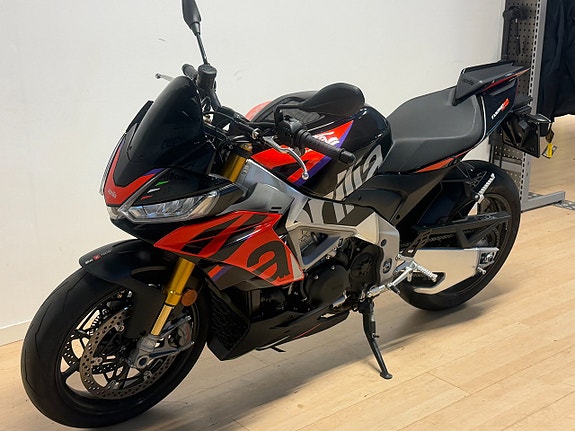 Aprilia Tuono V4 1100 Factory Endast 153 mil Omg Lev. ! 4 of 5