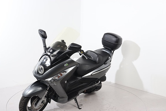 SYM GTS250i 4 of 5