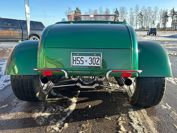 Ford De Luxe Phaeton 180A 6 of 11