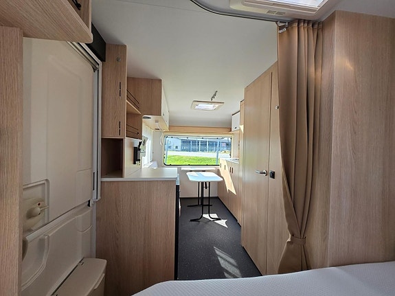 Adria Aviva 422 PY Dubbelbädd 15 of 16