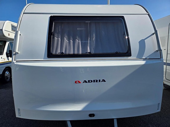 Adria Aviva 422 PY Dubbelbädd 2 of 16