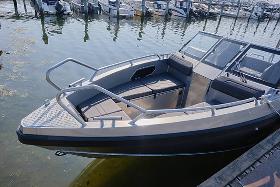 UMS 805DC med Mercury 200 ProXS - MAFFIG BOWRIDER PÅ 8M 3 of 12