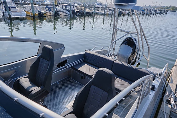 UMS 805DC med Mercury 200 ProXS - MAFFIG BOWRIDER PÅ 8M 4 of 12