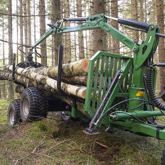-- Skogsvagn ATV 2 ton Kran 3,6 m/Drivning/Vinsch & elstart. 6 of 10