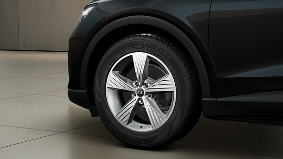 Audi Q4 e-tron 5 of 5