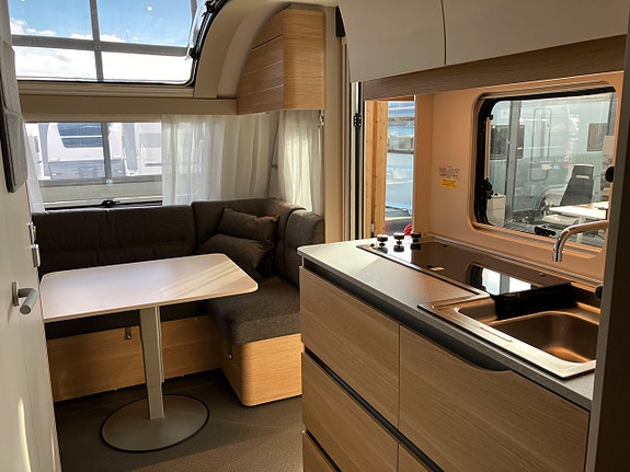 Adria Adora 502 UL / Alde / Långbäddar / Panorama fönster / 7 of 14