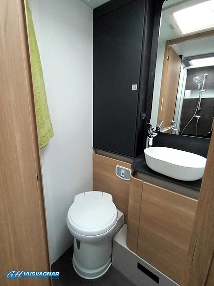 Adria Coral Plus 670 SL Alde, Automat 8 of 12
