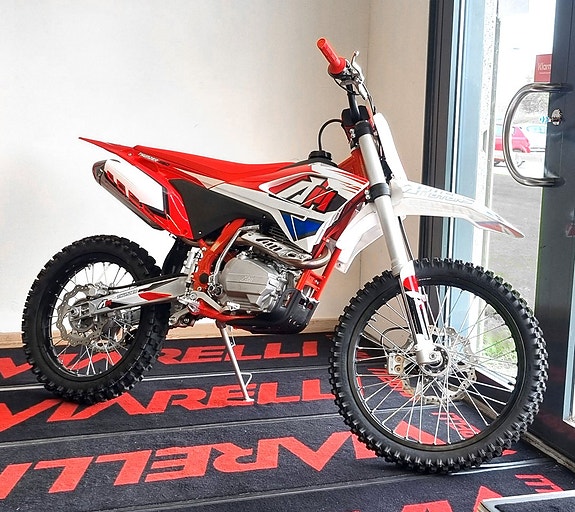 Apollo Thunder 250cc 21/18 Cross | Butiksexemplar i nyskick 2 of 5