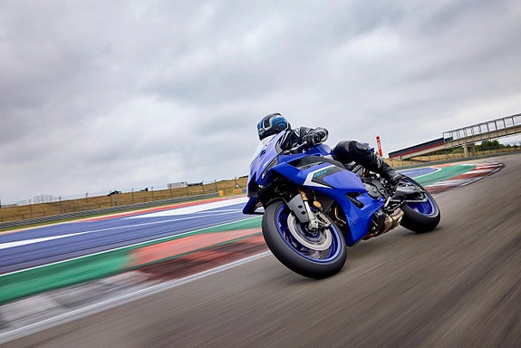 Yamaha R9 HELT NY MODELL! 2 of 3