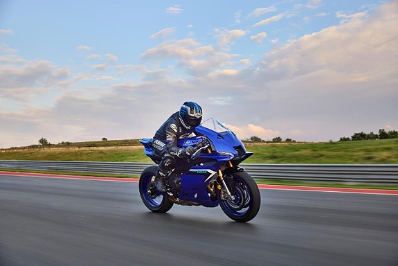 Yamaha R9 HELT NY MODELL! 3 of 3
