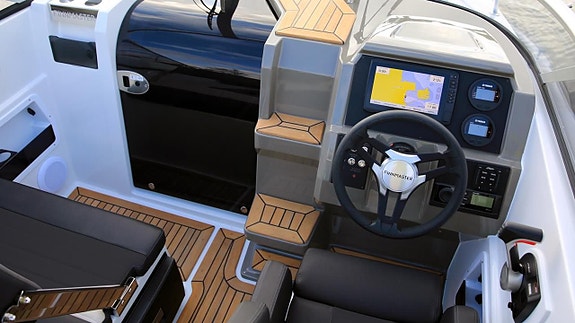 Finnmaster T6 -24 med Yamaha F150 XB -26 7 of 10