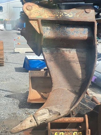 Hitachi ZX 225 US LC - 6 , Begagnad SÄLJES 24 of 24