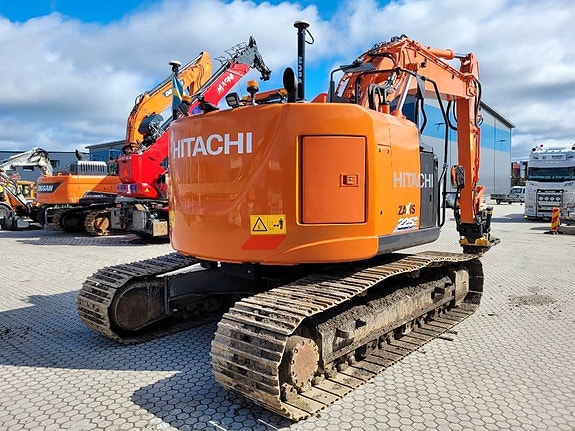 Hitachi ZX 225 US LC - 6 , Begagnad SÄLJES 3 of 24