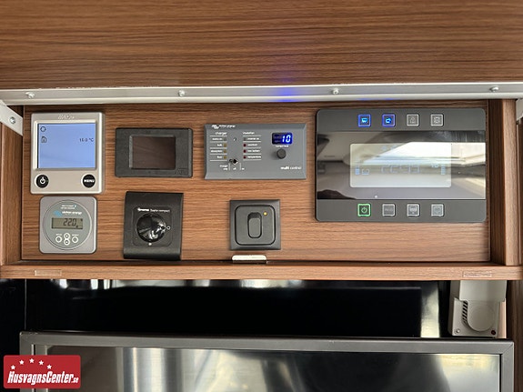Niesmann Flair 920 LW - (2022) Liner / Energy paket 24 mån Gar-försäk 10 of 21