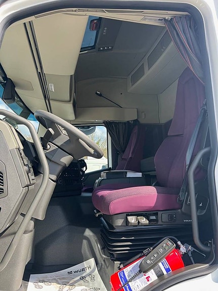 Volvo FM11 330 Skåp Öppningsbarsida MKT Utrustning 18 Pall 11 of 12