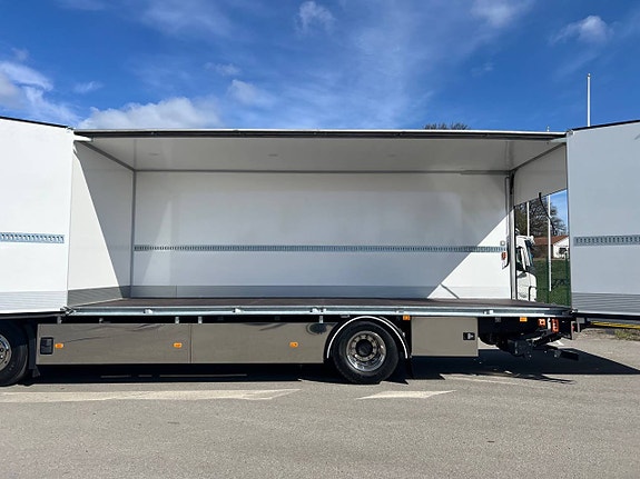 Volvo FM11 330 Skåp Öppningsbarsida MKT Utrustning 18 Pall 8 of 12