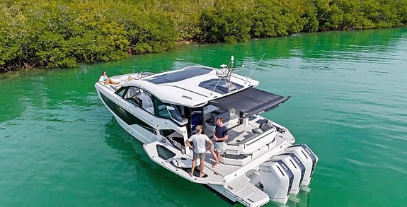 NY Galeon 435 GTO/ Galeon 435 GTI - Snabb och cool båt! 9 of 12