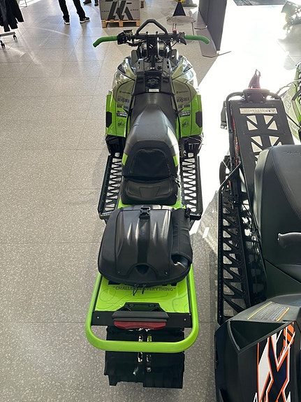 Arctic Cat M 8000 4 of 5