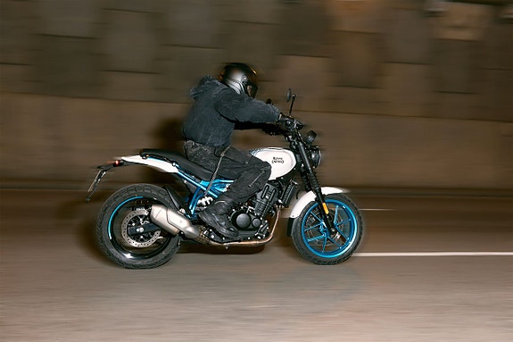 Royal Enfield Guerrilla 450