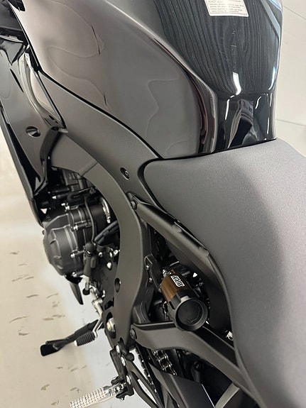 Yamaha YZF-R9 Svart *Leveransklar* 7 of 9