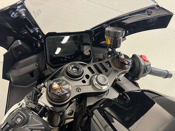 Yamaha YZF-R9 Svart *Leveransklar* 6 of 9