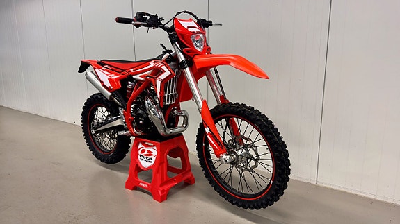 Beta X-Trainer 300 MY 2025 3 of 5