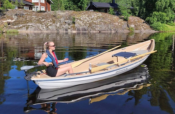 Suvi Finsk snabb och smidig roddbåt 3 of 7