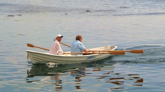 Suvi Finsk snabb och smidig roddbåt