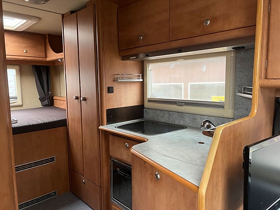 Carthago 690 Mercedes Benz Rymlig Kvalitets husbil 10 of 27
