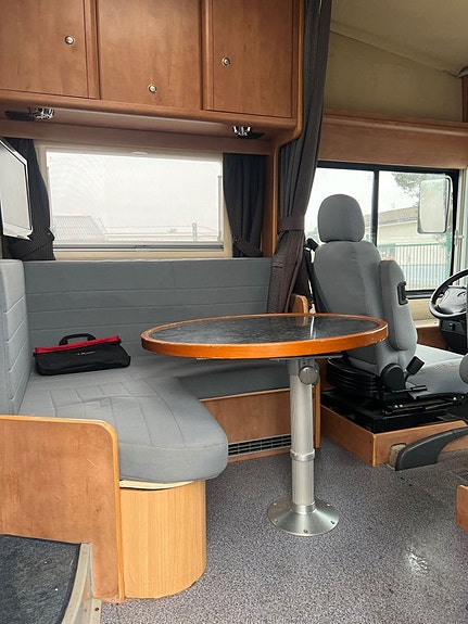 Carthago 690 Mercedes Benz Rymlig Kvalitets husbil 5 of 27