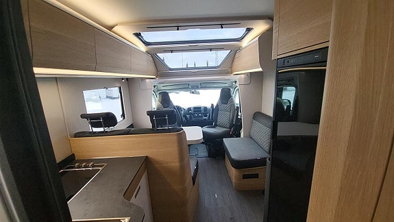 Adria Coral Plus 670 SL Långbäddar 14 of 17