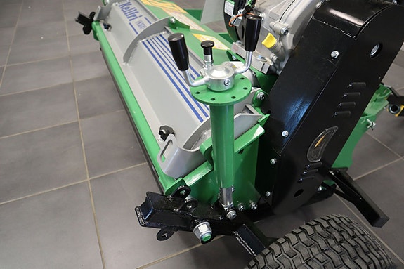 -- Kellfri Slaghack ATV med lucka 1.2m 15hk motor 6 of 10