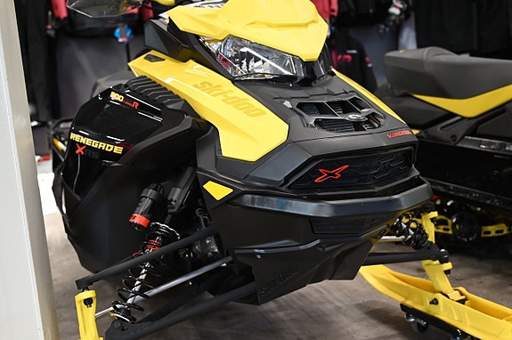 Ski-doo Renegade 137"