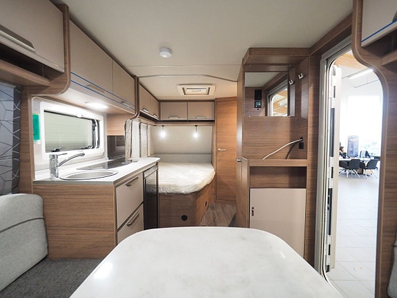 Knaus Sport 450 FU DEMOUTFÖRSÄLJING 1706:-/mån I Design-Paket 11 of 20