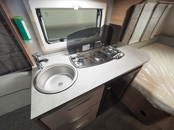 Knaus Sport 450 FU DEMOUTFÖRSÄLJING 1706:-/mån I Design-Paket 14 of 20