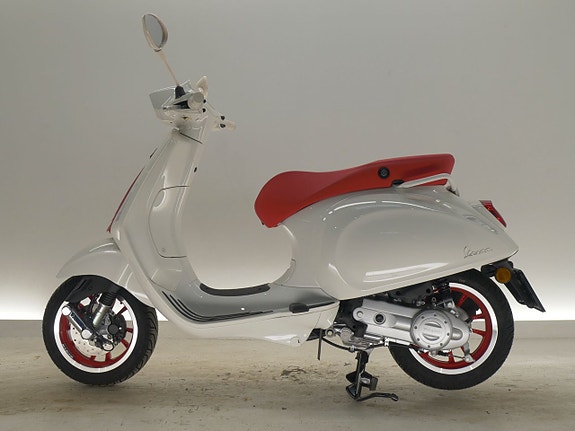 Vespa Sprint 50 "Bianco Rosso"