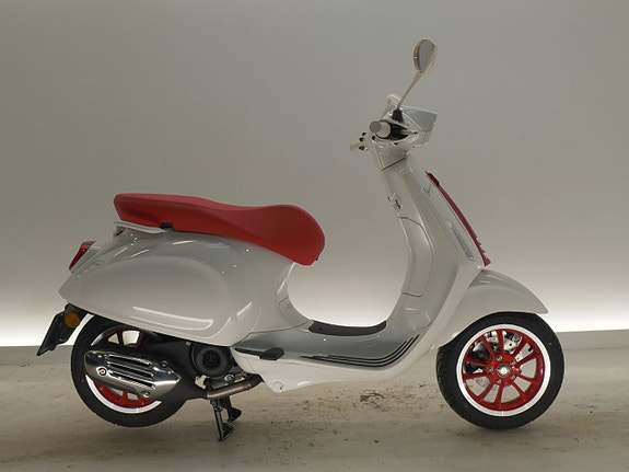 Vespa Sprint 50 "Bianco Rosso" 4 of 4