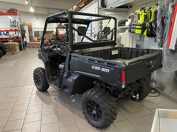 Can-Am Traxter XU  HD9 2 of 3