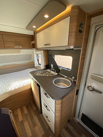 Weinsberg 390 QD Truma Ultraheat Lufttält 7 of 17
