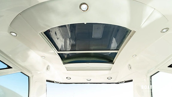 Sea Ray 450 Sundancer | 2x Cummins QSB480 21 of 30