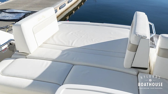 Sea Ray 450 Sundancer | 2x Cummins QSB480 11 of 30