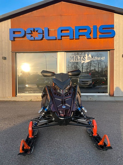 Polaris 9R Switchback ASSAULT 146 DEMO 4 of 6