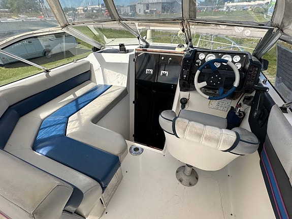 Bayliner 2150 V8 Ciera Sunbridge -89 3 of 9