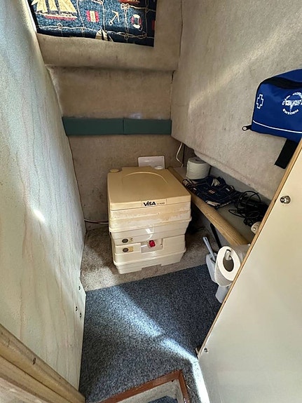 Bayliner 2150 V8 Ciera Sunbridge -89 9 of 9