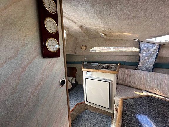 Bayliner 2150 V8 Ciera Sunbridge -89 8 of 9