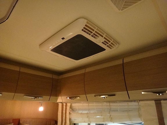 Bürstner T 569 "Dubbelsäng"2xAC"Endast 5,7 m" 9 of 19