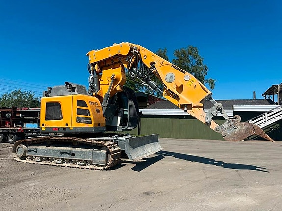 Liebherr R 930 G6 Tunnel 4 of 9