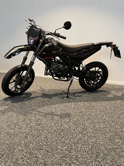 Rieju MRT SM Black Edition 5 of 6