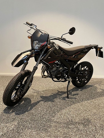 Rieju MRT SM Black Edition 3 of 6